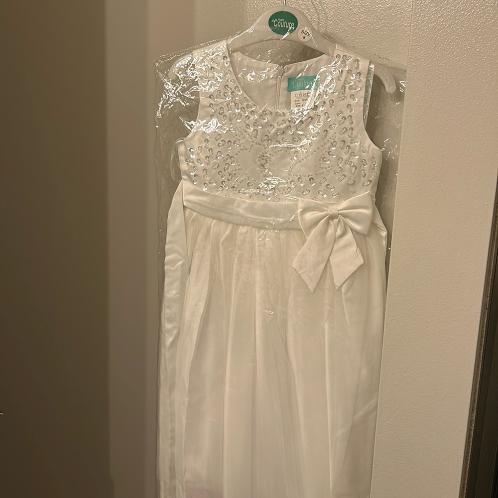 Angels Couture Ivory dress.  Girls size 8.  New With Tags